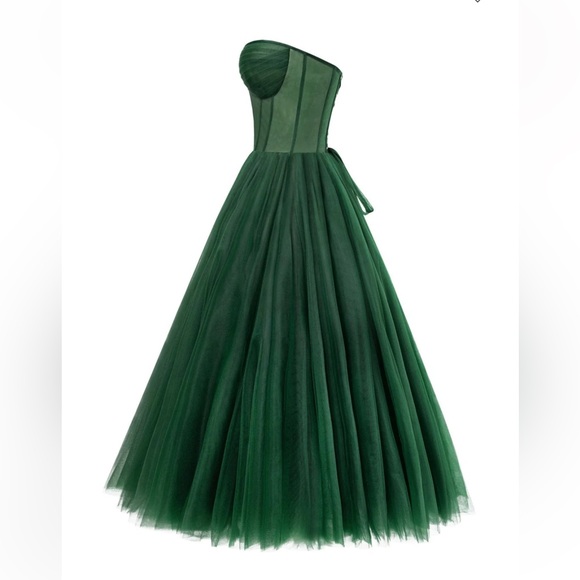 Emerald Green Strapless Puffy Midi Dress - Picture 9 of 11